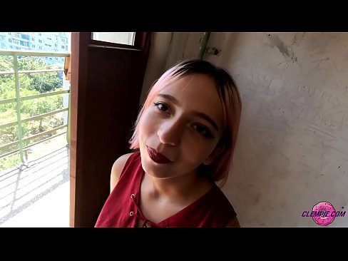 ❤️ Sensual student thith një të huaj në pjesën e jashtme - sperma në fytyrën e tij Porno vk tek ne ️❤